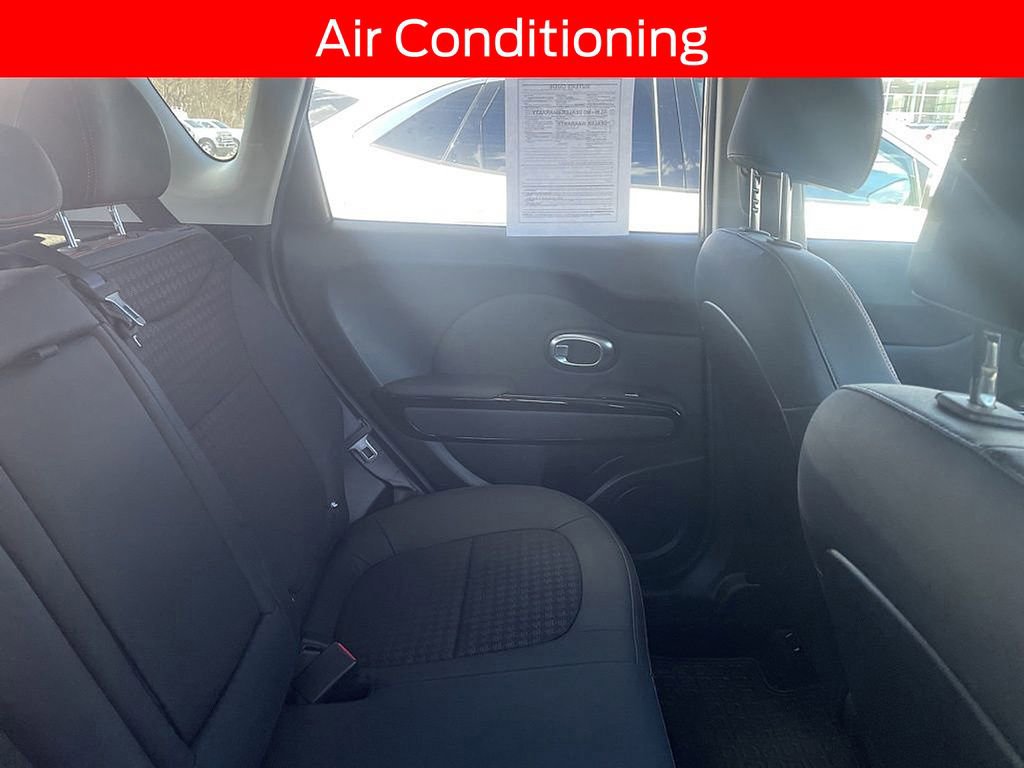 Used 2018 Kia Soul ! image 10