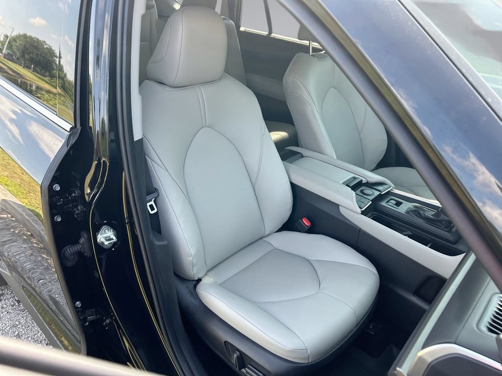 Certified 2026 Toyota Grand Highlander FWD image 33
