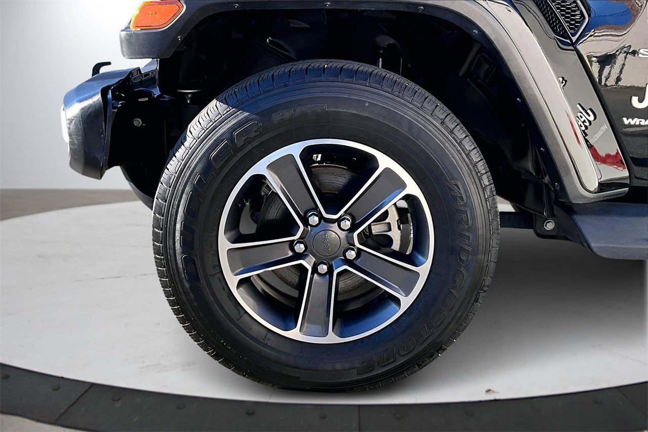 Certified 2023 Jeep Wrangler Sahara w/ Safety Group image 32