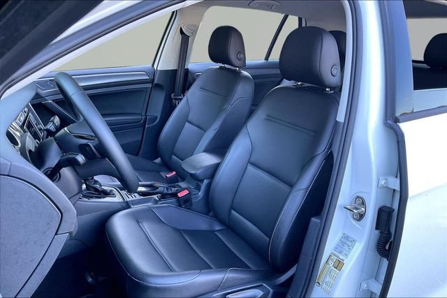 Used 2020 Volkswagen Golf 4-Door FWD image 15