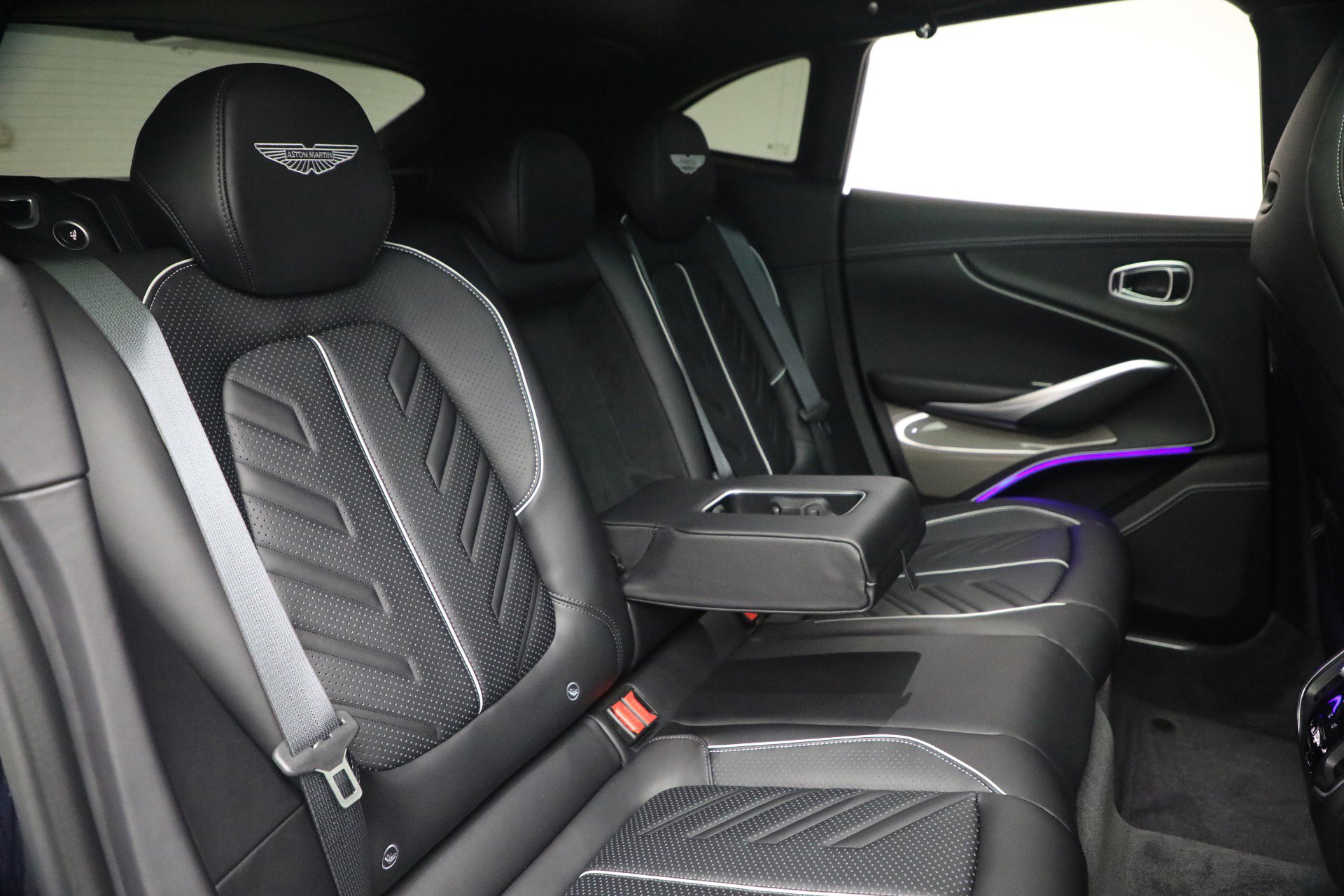 New 2026 Aston Martin DBX S image 23