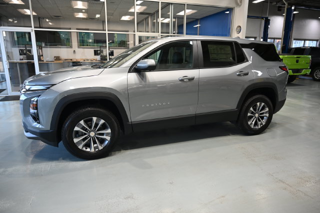 New 2027 Chevrolet Equinox LT w/ Convenience Package II AWD/4WD image 7