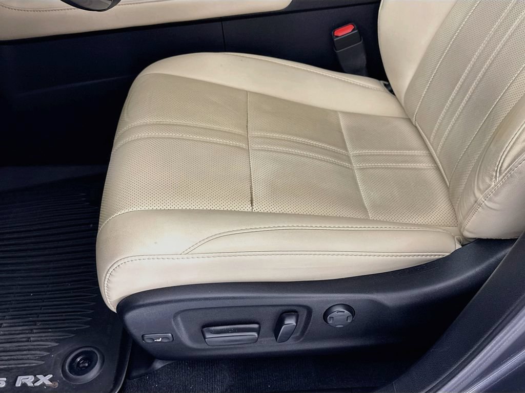 Used 2022 Lexus RX 450h AWD w/ Luxury Package image 13