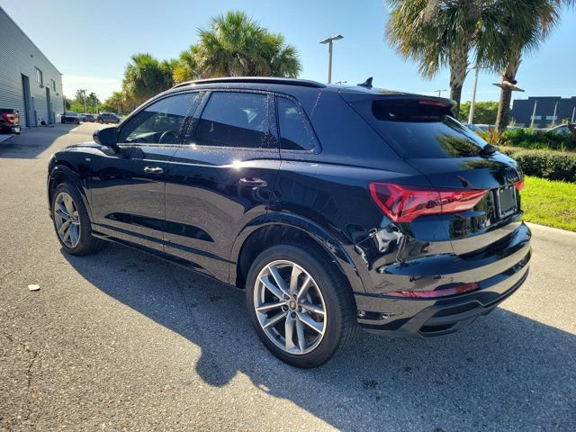 Certified 2024 Audi Q3 2.0T Premium w/ Convenience Package AWD/4WD image 5