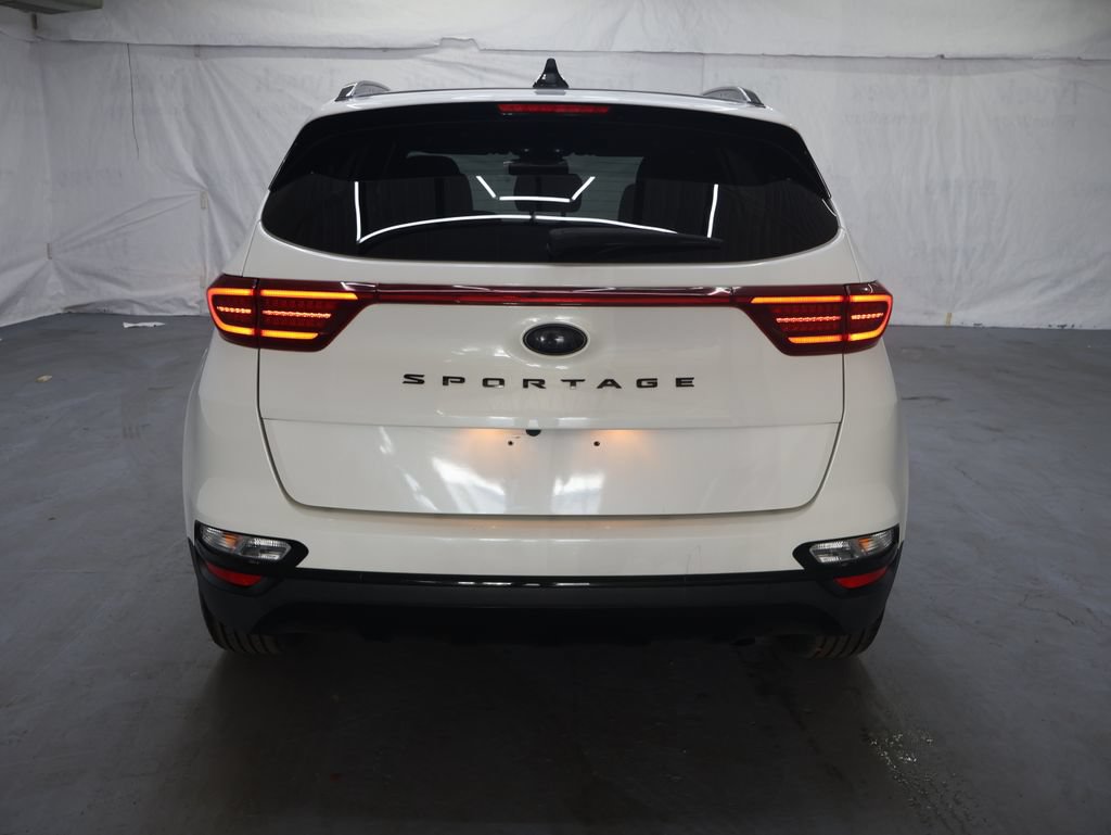 Used 2022 Kia Sportage Nightfall Edition FWD image 6