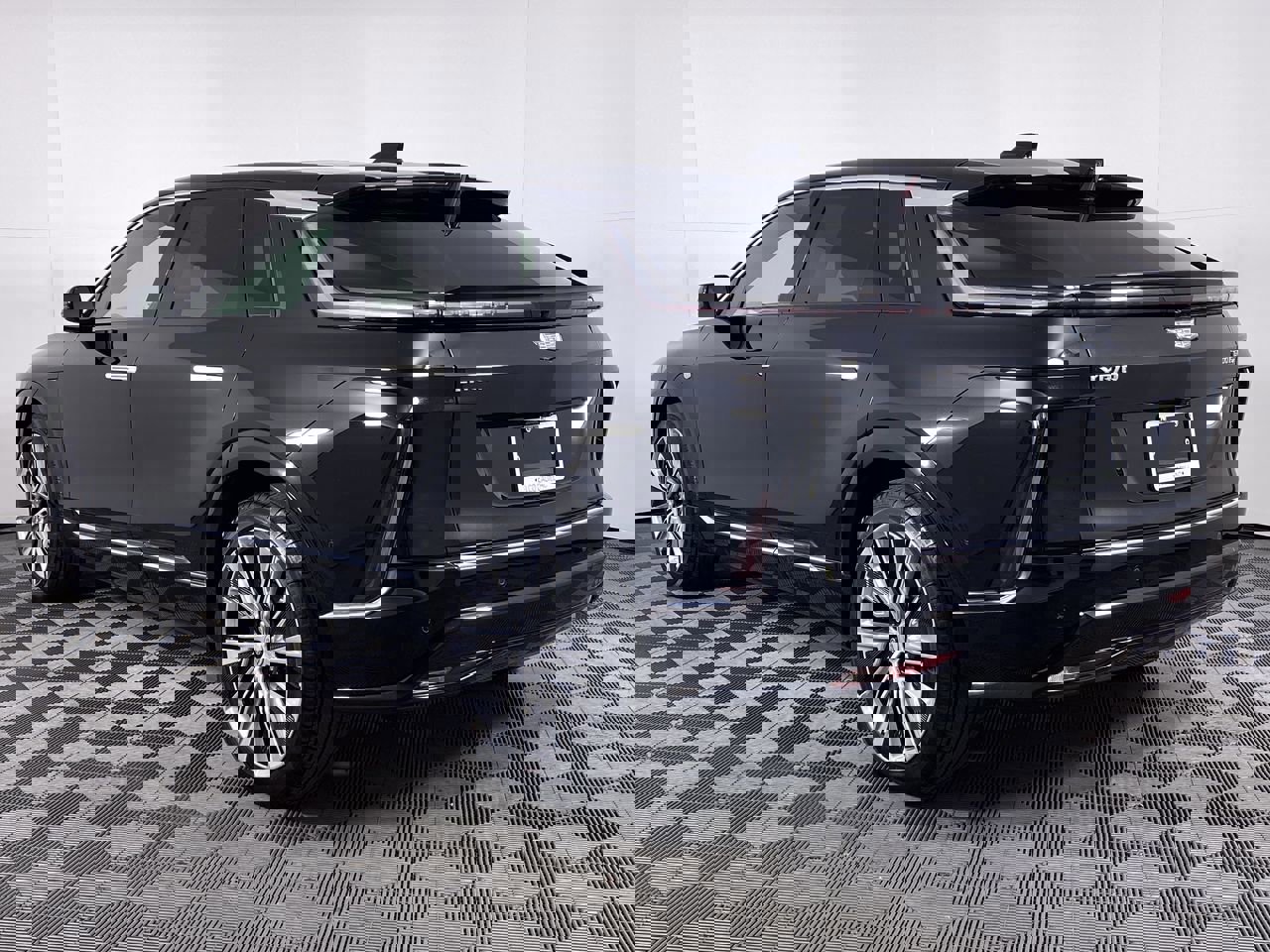 Certified 2024 Cadillac Lyriq Luxury w/ LPO, Floor Liner Package image 19