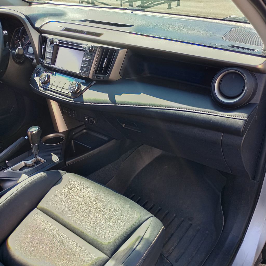 Used 2014 Toyota RAV4 Limited w/ Technology Package image 22