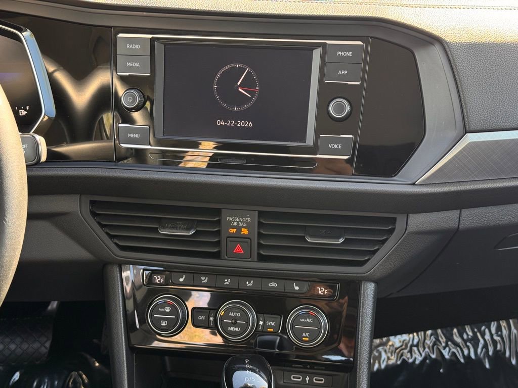 Used 2024 Volkswagen Jetta SE FWD image 21