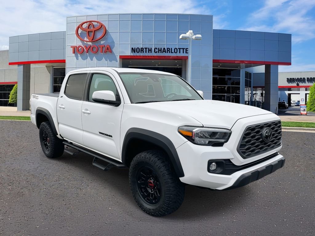 Used 2022 Toyota Tacoma TRD Off-Road w/ TRD Premium Off Road Package image 3