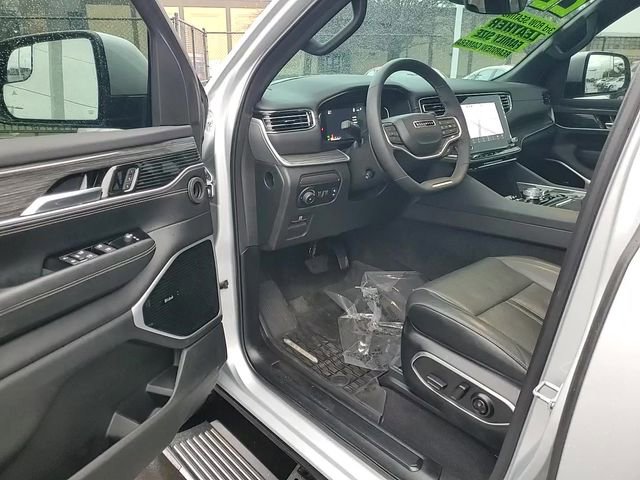 Used 2022 Jeep Wagoneer Series III w/ Premium Group I image 13