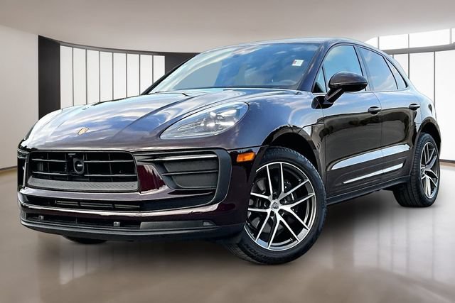 Used 2025 Porsche Macan AWD/4WD image 1