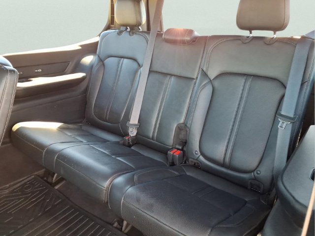 Used 2023 Jeep Wagoneer Series III w/ Preferred Equipment Group AWD/4WD image 22