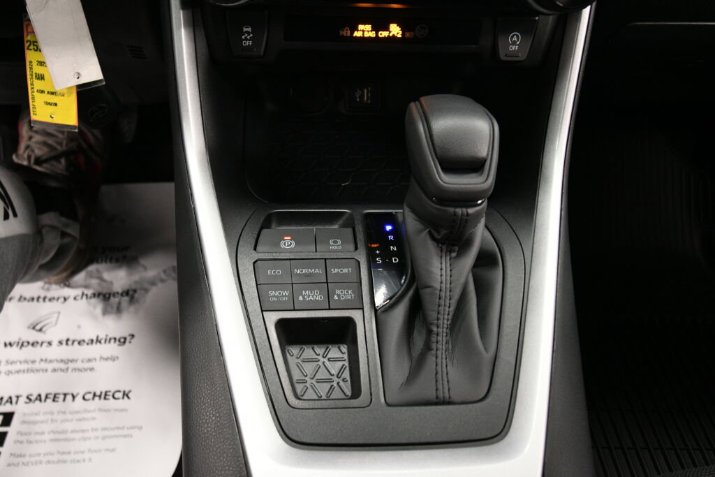 Used 2025 Toyota RAV4 LE image 16