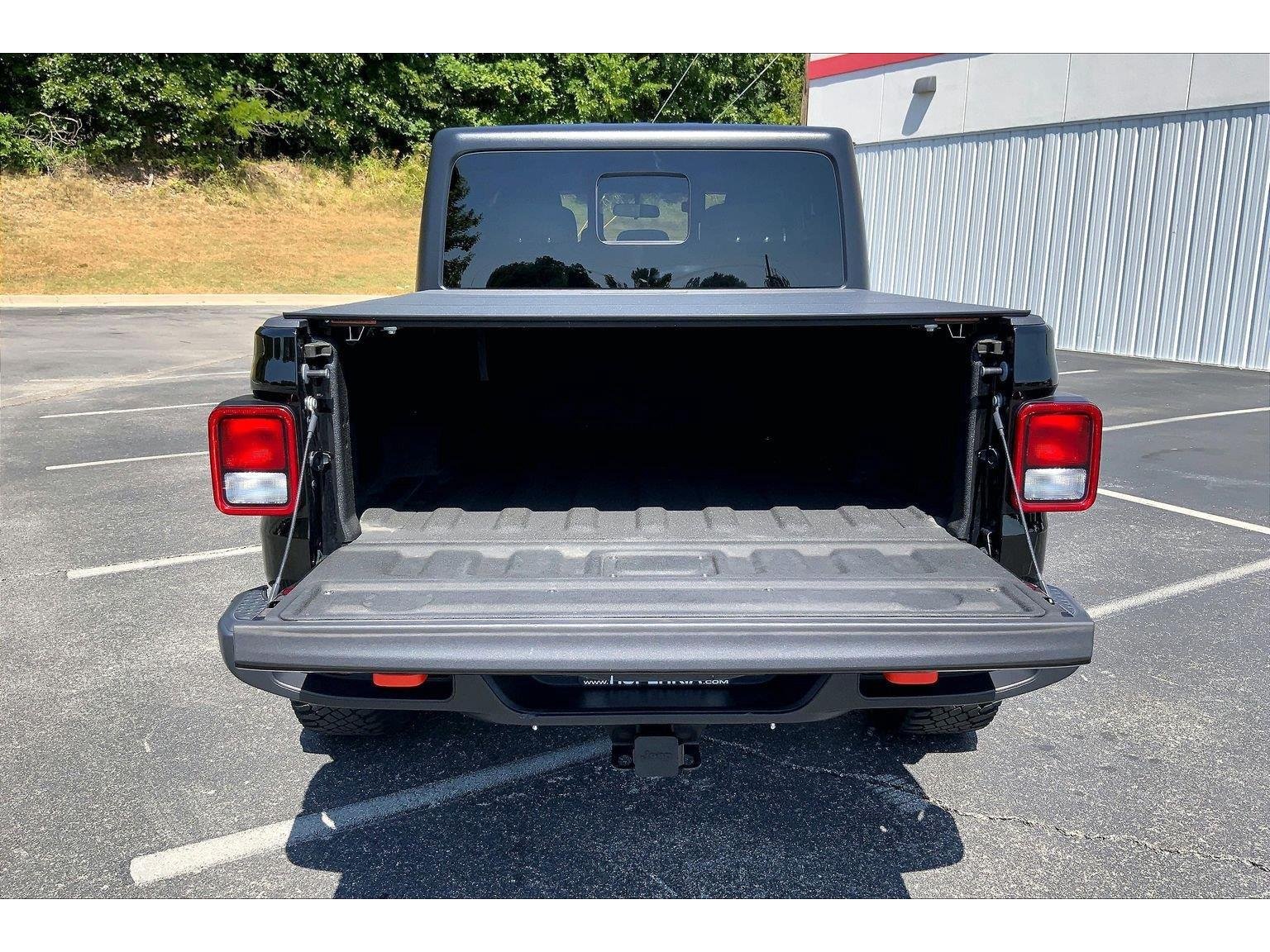 Used 2021 Jeep Gladiator Mojave w/ Cold Weather Group AWD/4WD image 26