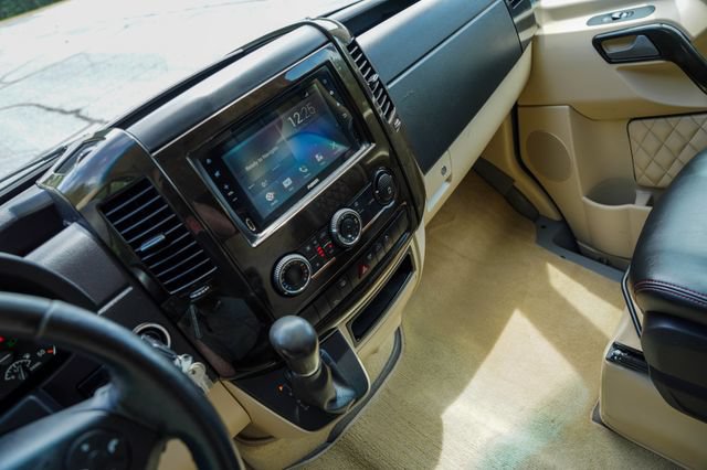 Used 2016 Mercedes-Benz Sprinter 2500 image 57