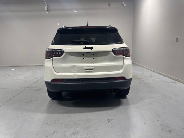 Used 2019 Jeep Compass Latitude FWD image 7
