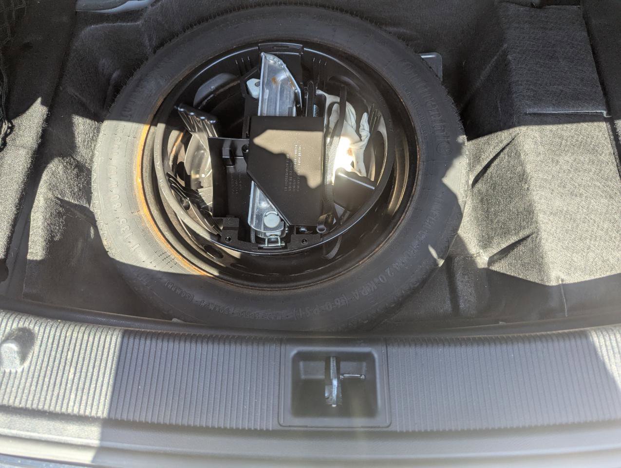 Used 2012 Mercedes-Benz E 350 Cabriolet image 32