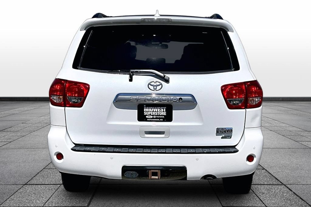 Used 2015 Toyota Sequoia Platinum AWD/4WD image 4