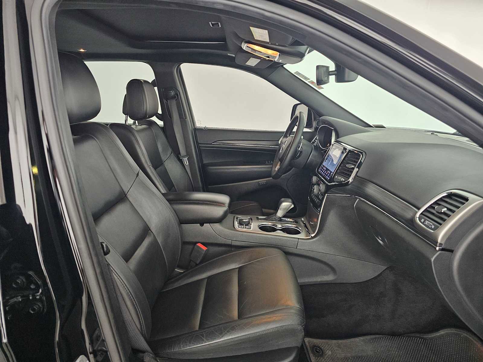 Used 2019 Jeep Grand Cherokee Limited image 10