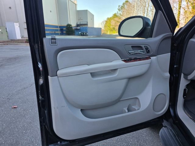 Used 2011 Chevrolet Suburban LT w/ Luxury Package image 11