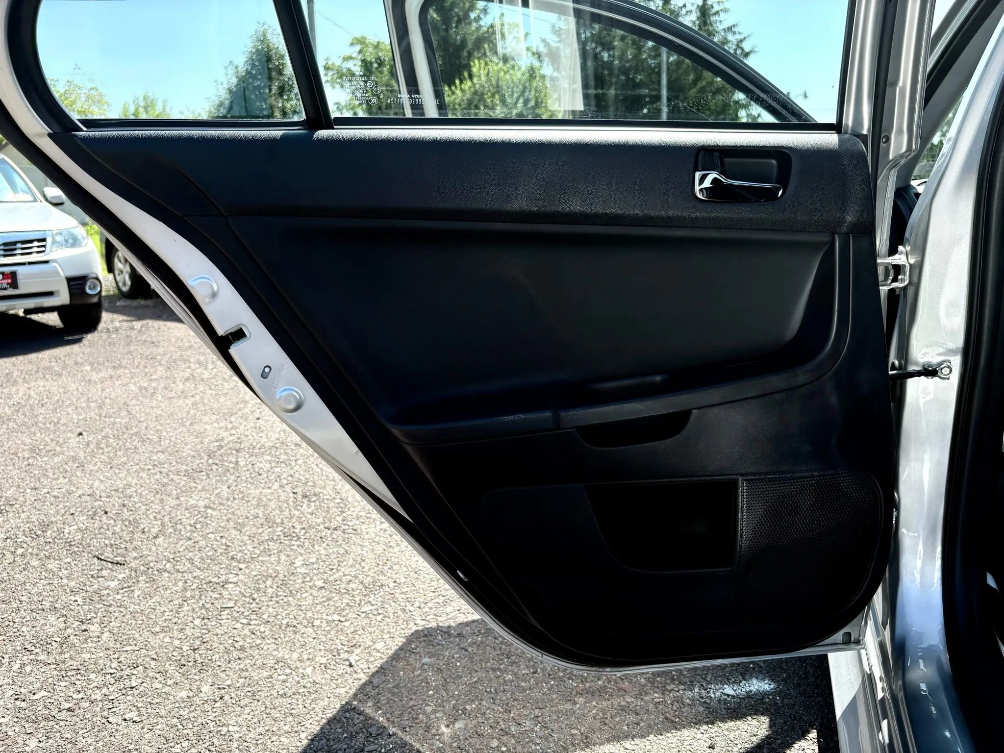 Used 2016 Mitsubishi Lancer ES image 12