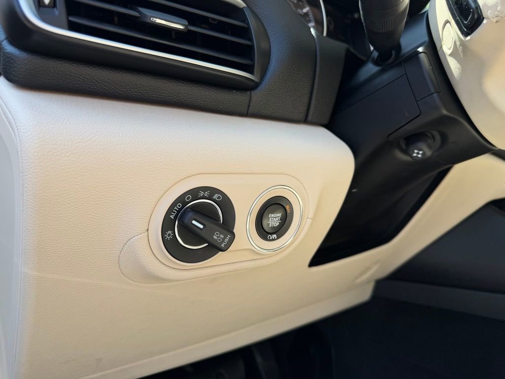 Used 2022 Maserati Levante GT image 16