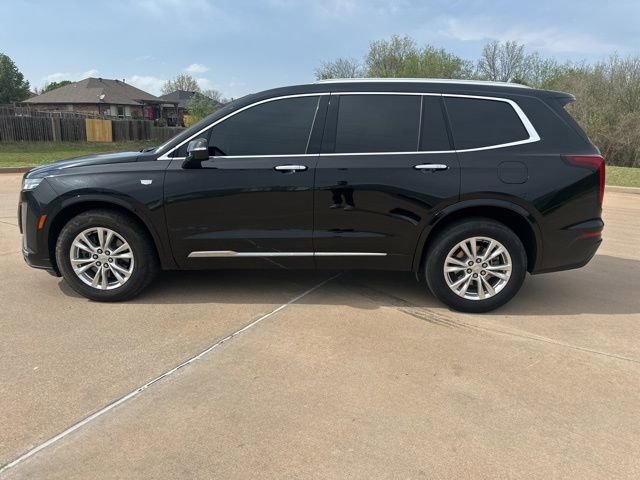 Used 2023 Cadillac XT6 Luxury image 2