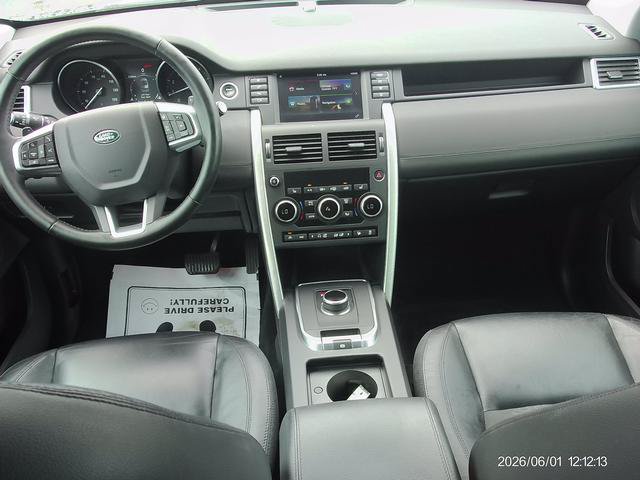 Used 2017 Land Rover Discovery Sport SE AWD/4WD image 6