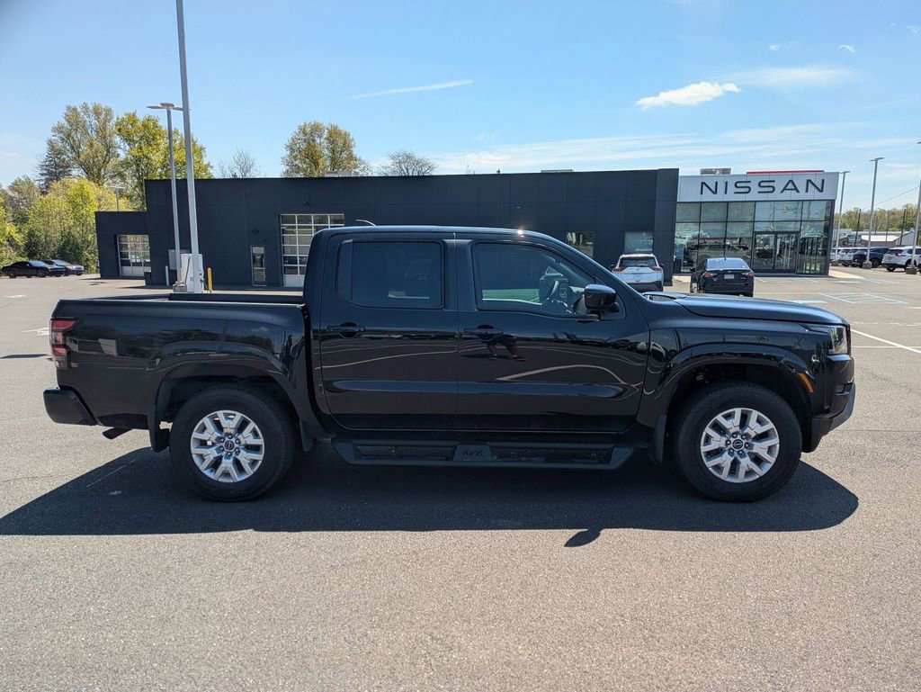 Used 2022 Nissan Frontier SV w/ Technology Package AWD/4WD image 4
