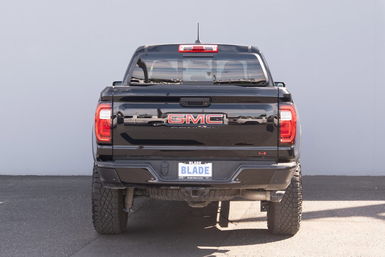 Used 2024 GMC Canyon AT4X image 25