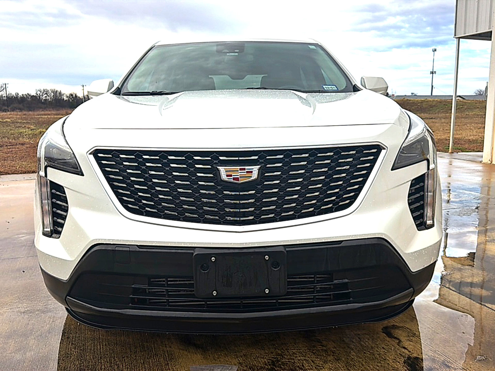Used 2023 Cadillac XT4 Luxury w/ Cold Weather Package image 2