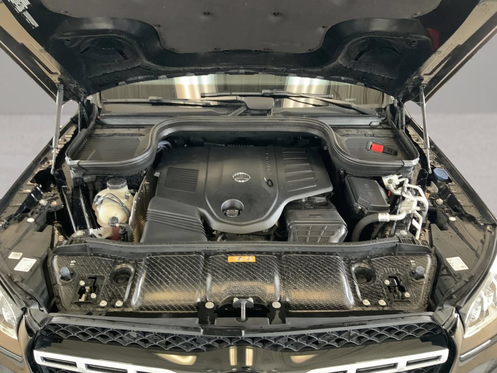 Used 2022 Mercedes-Benz GLS 450 4MATIC image 10