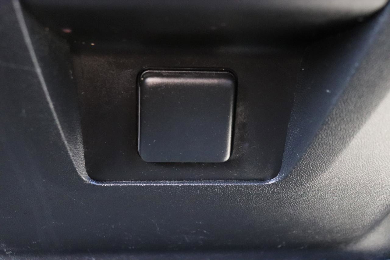 Used 2024 Chevrolet Tahoe LT AWD/4WD image 24
