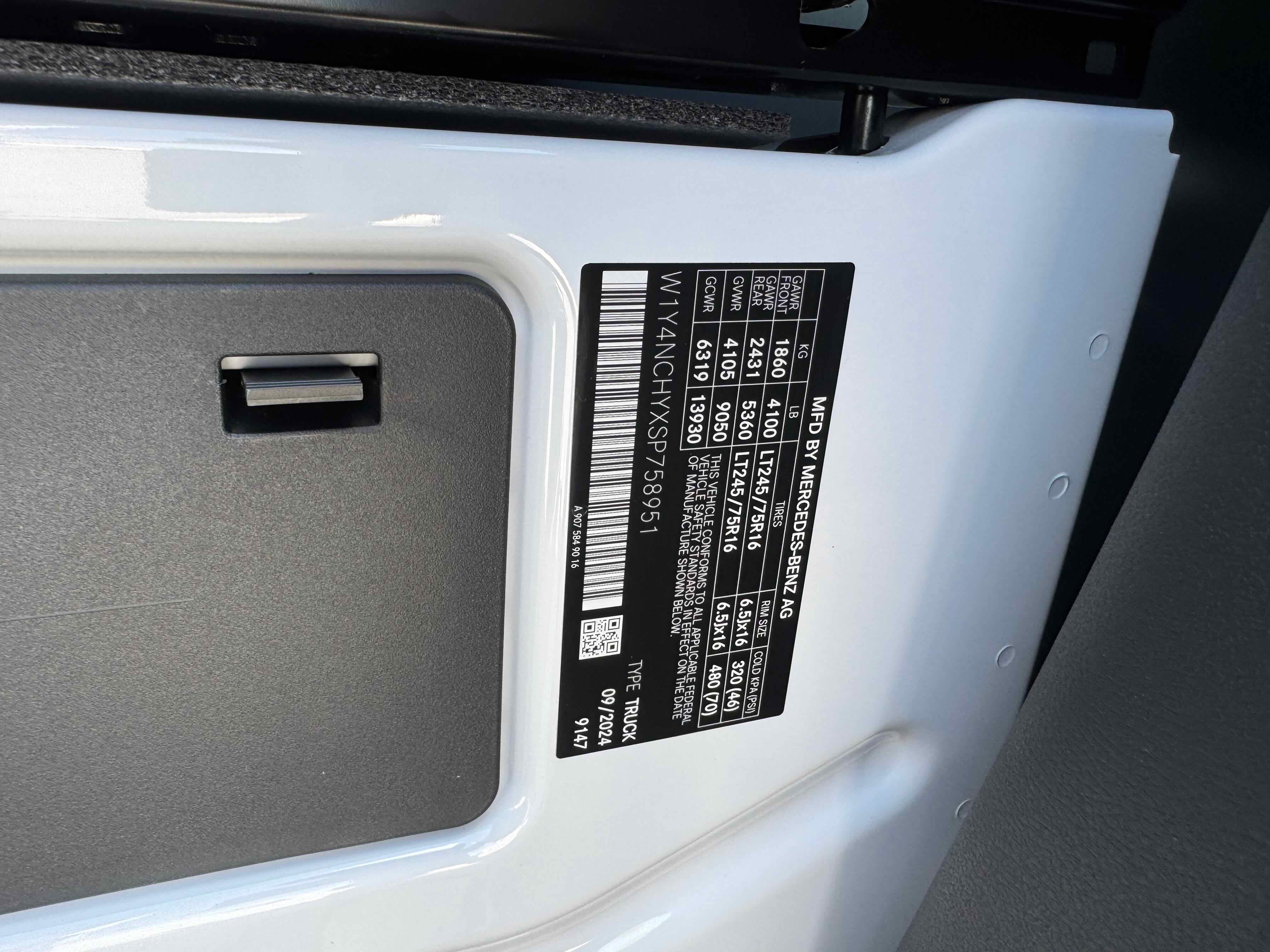 New 2025 Mercedes-Benz Sprinter 2500 image 33