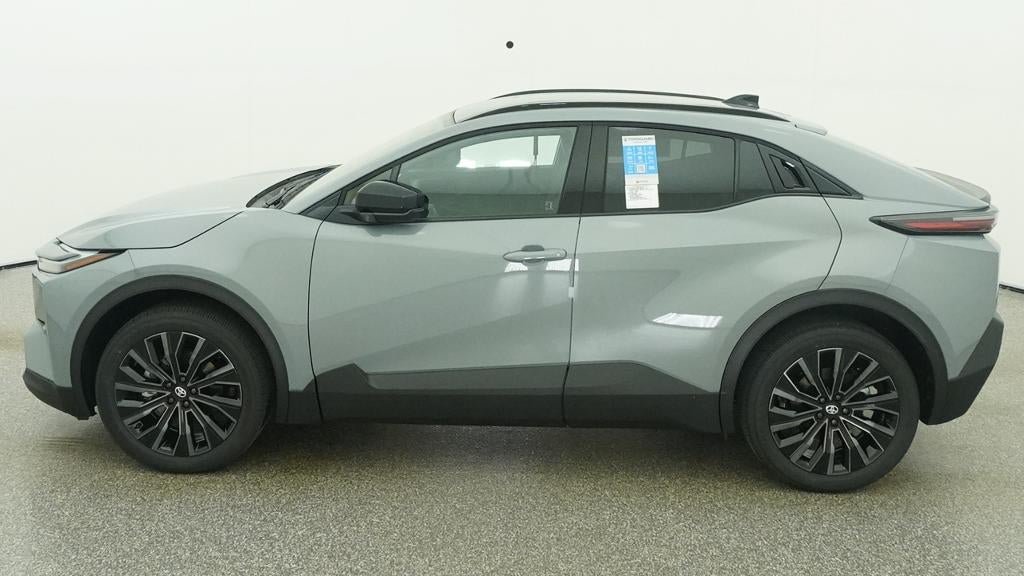 New 2026 Toyota C-HR AWD/4WD image 3