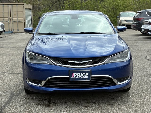Used 2015 Chrysler 200 Limited FWD image 2