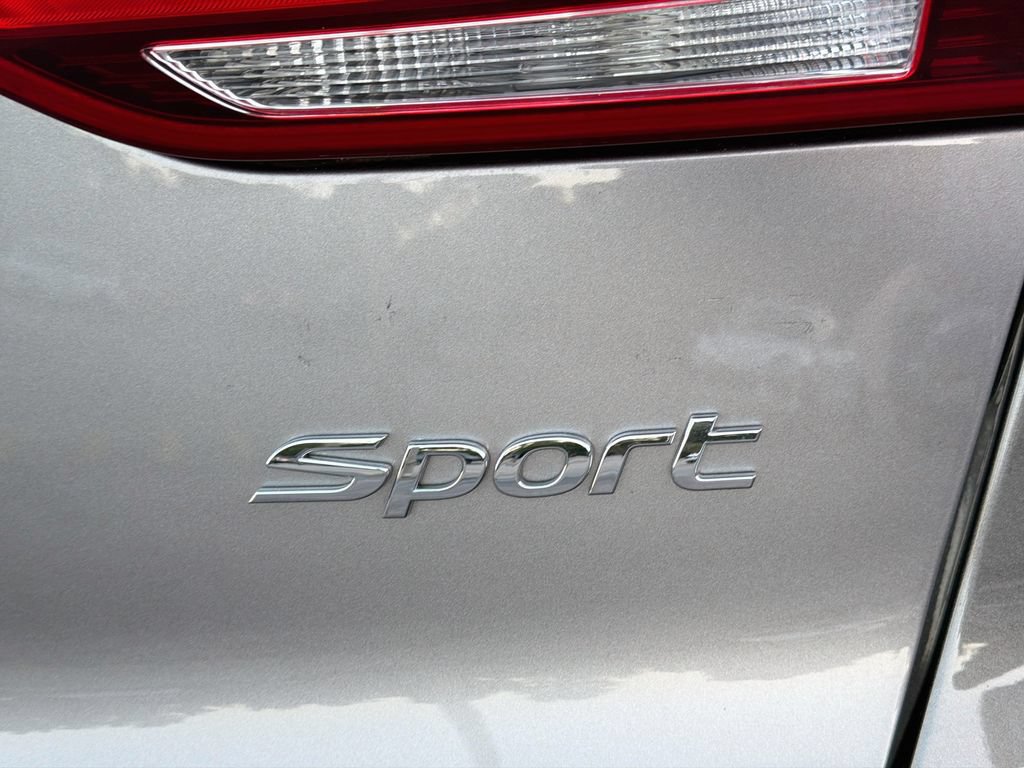 Used 2018 Hyundai Santa Fe Sport w/ 2.4L Tech Package 04 FWD image 11
