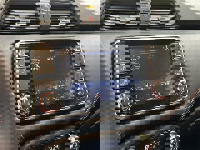 Used 2020 Nissan Versa SR image 22