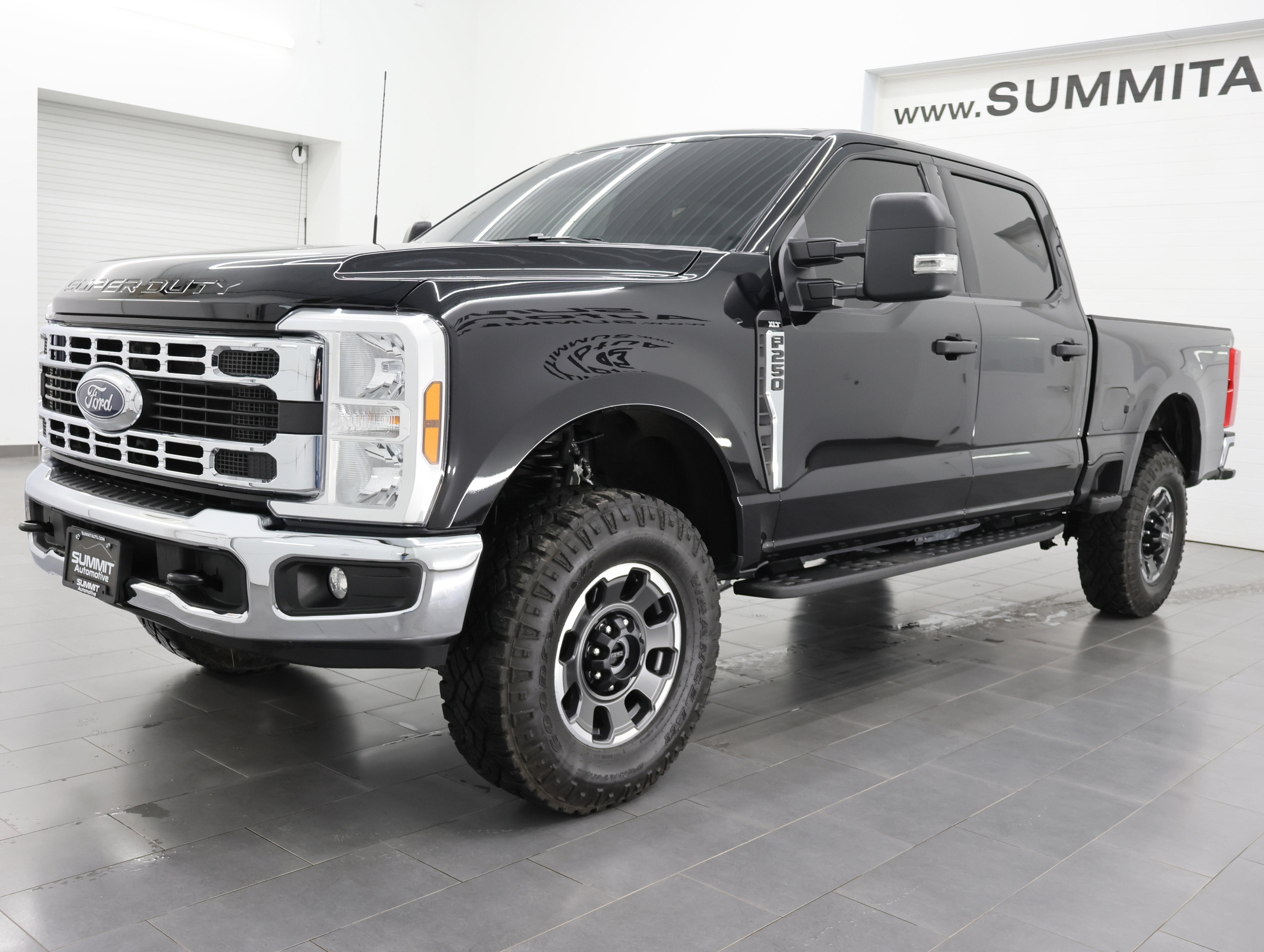 Used 2024 Ford F250 XLT w/ Tremor Off-Road Package image 7