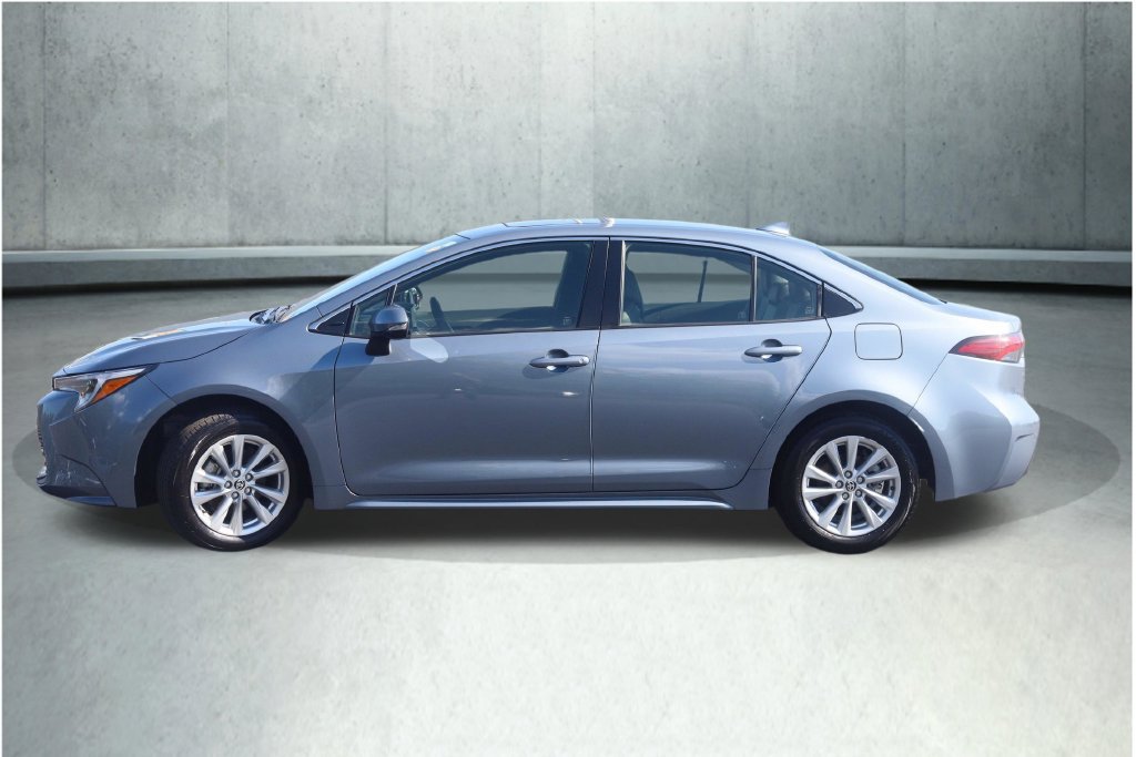 Used 2026 Toyota Corolla XLE FWD image 29