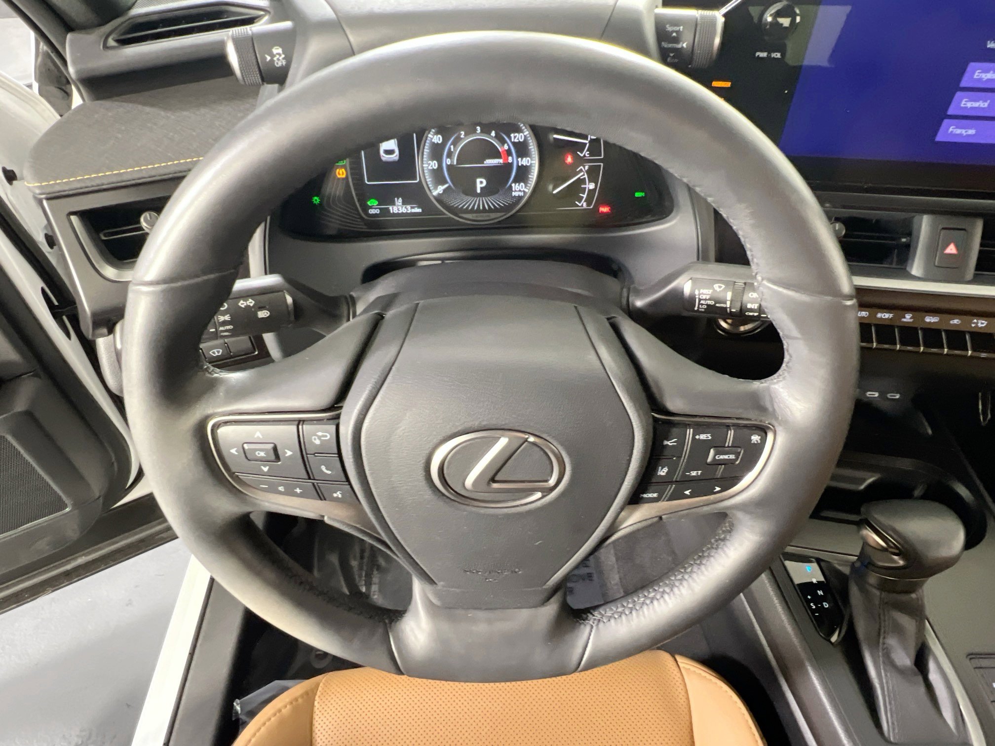 Used 2024 Lexus UX 250h AWD w/ Premium Package image 8