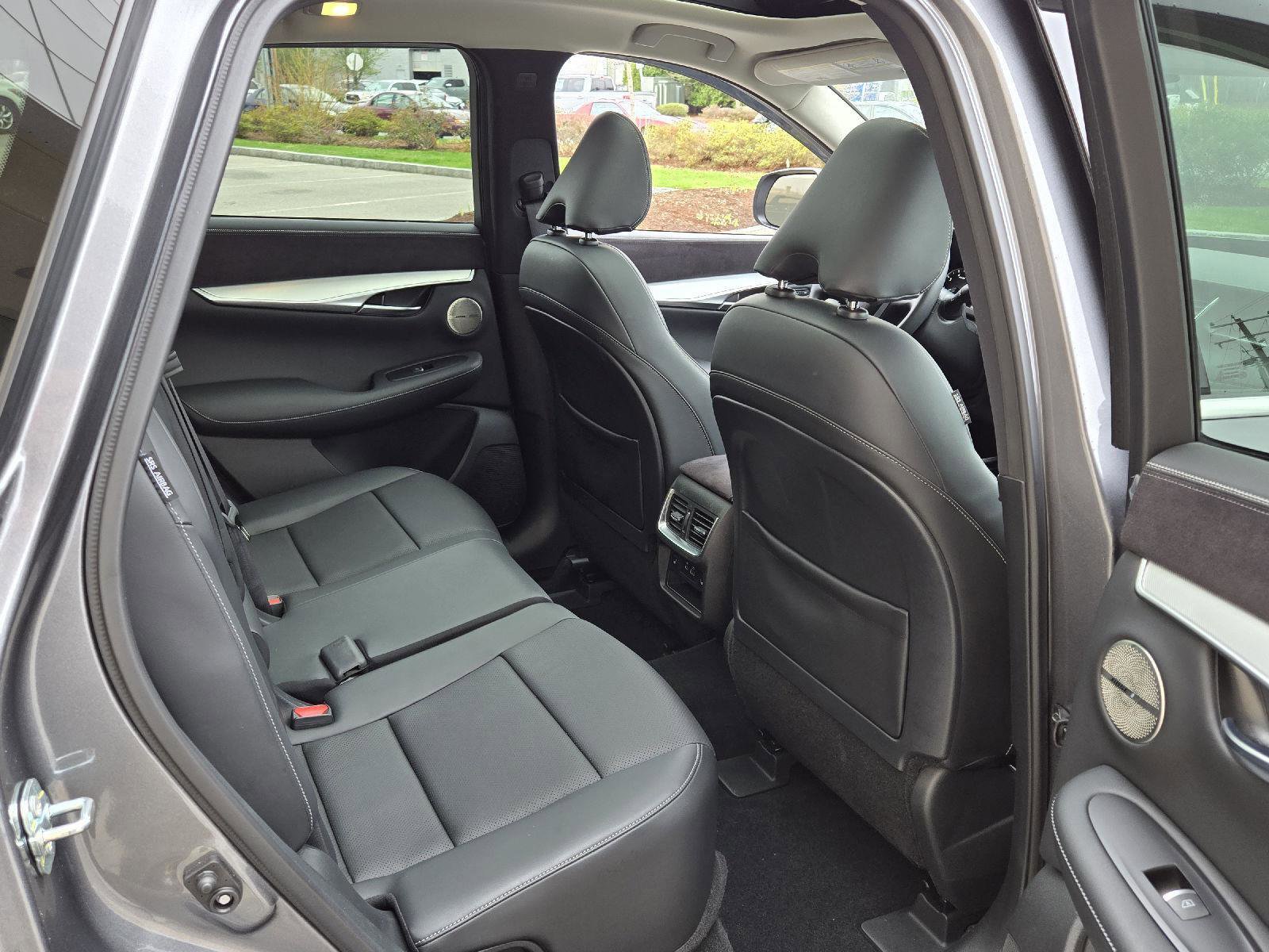 Used 2022 INFINITI QX50 Sensory image 18