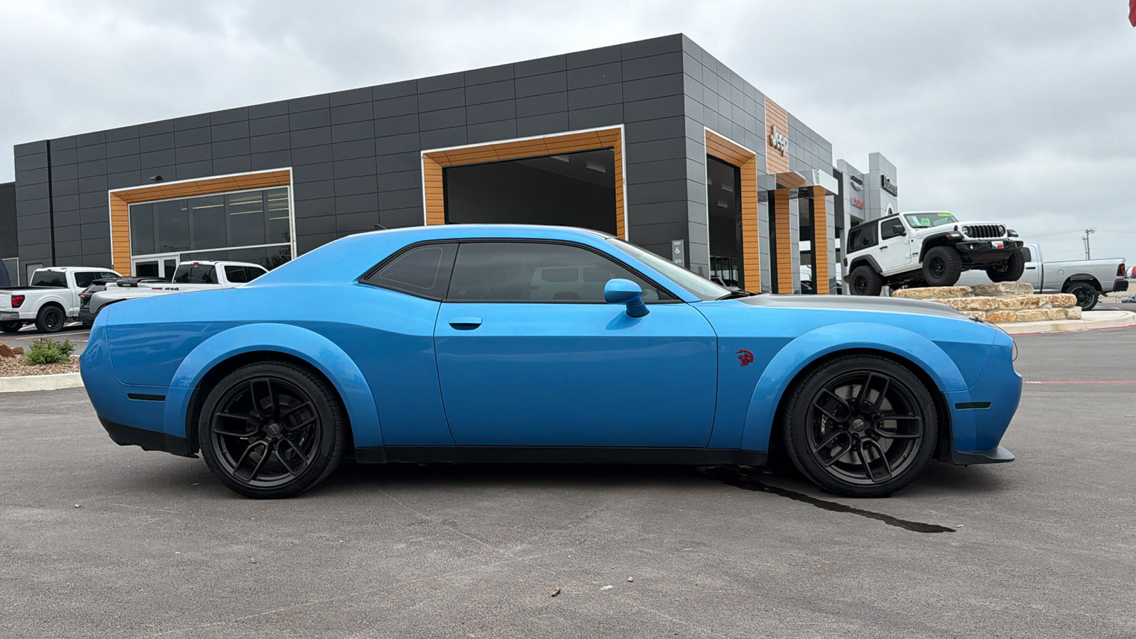 Used 2023 Dodge Challenger SRT Hellcat RWD image 4