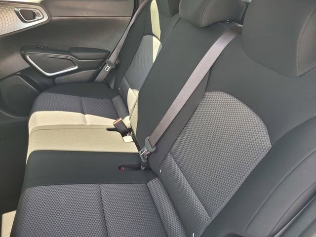Used 2025 Kia Soul LX w/ LX Technology Package image 13