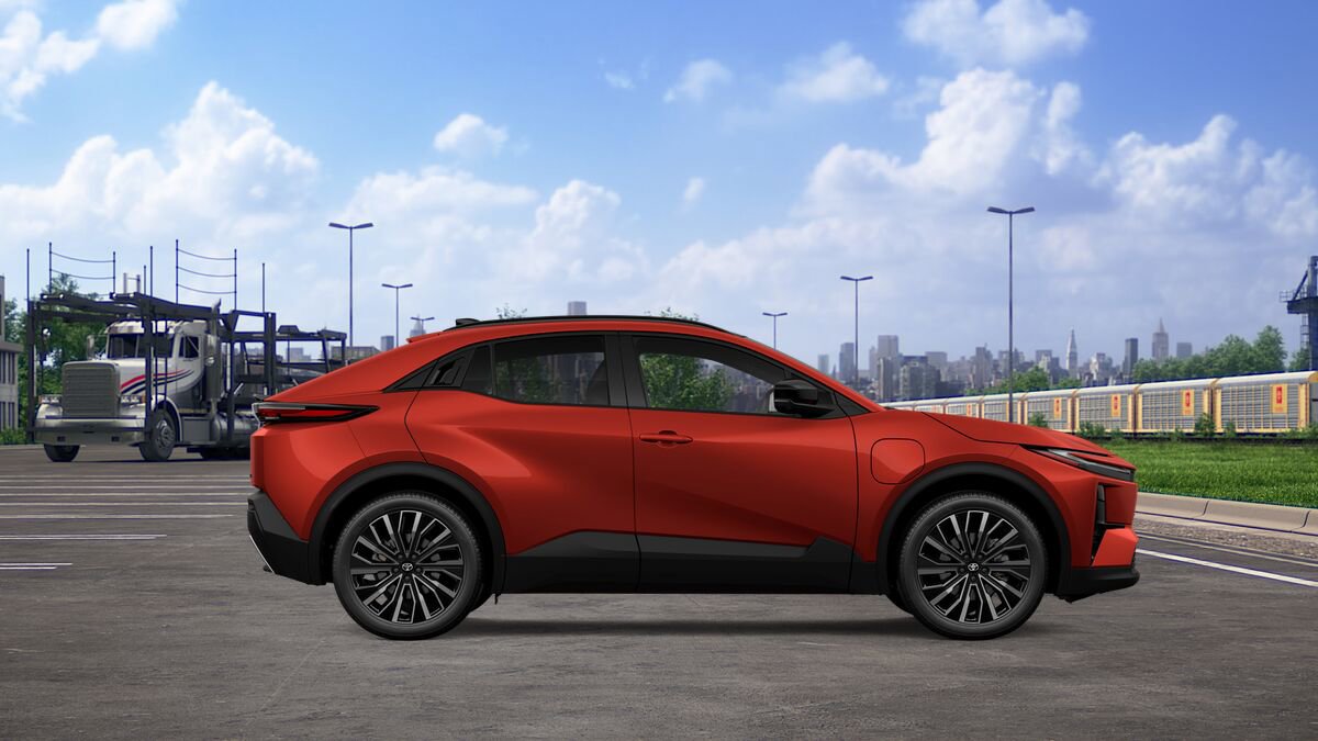 New 2026 Toyota C-HR image 12