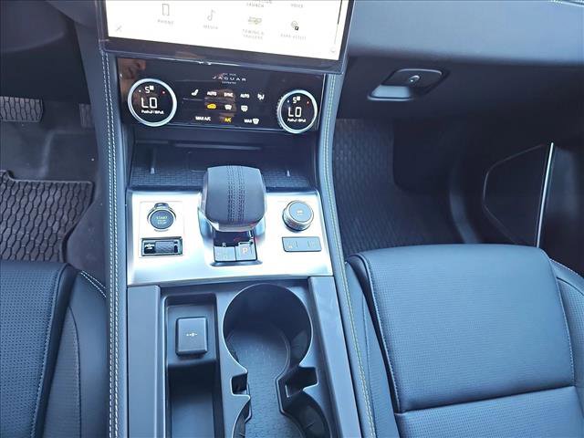 New 2026 Jaguar F-PACE R-Dynamic S image 18