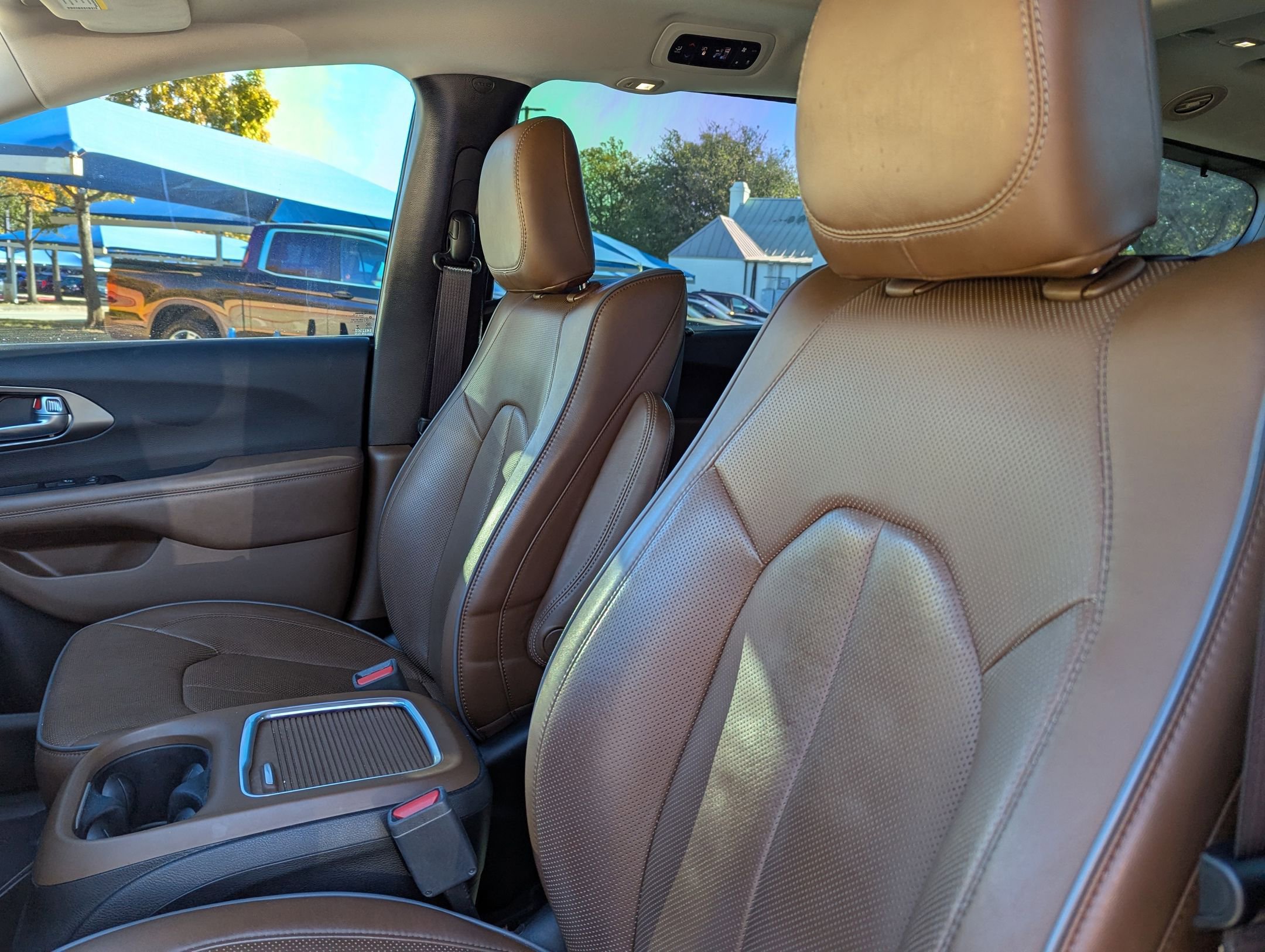 Used 2019 Chrysler Pacifica Limited image 14