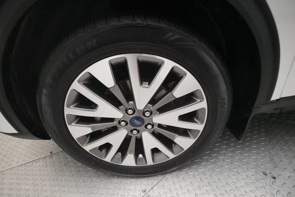 Used 2020 Ford Escape Titanium AWD/4WD image 27