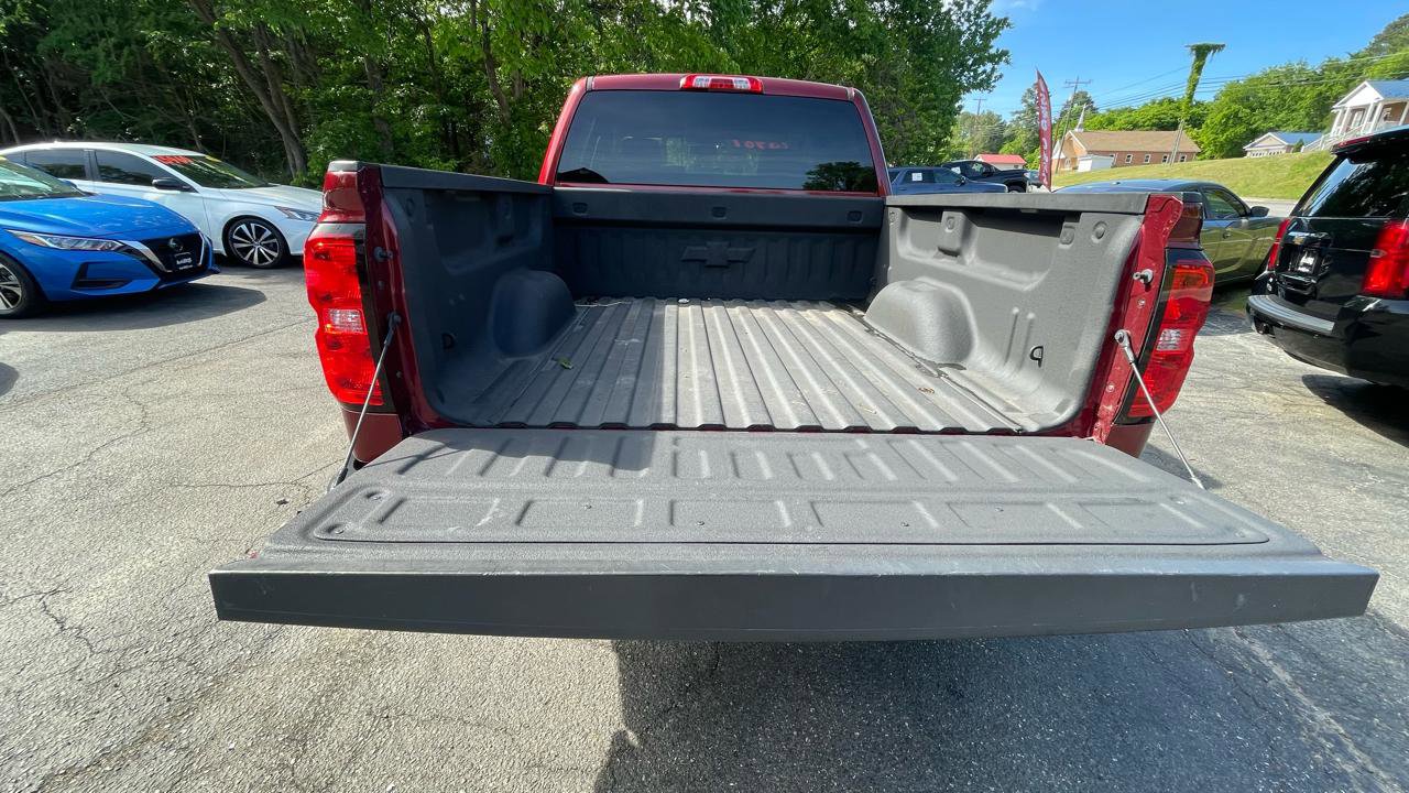 Used 2017 Chevrolet Silverado 1500 LT w/ All Star Edition AWD/4WD image 21