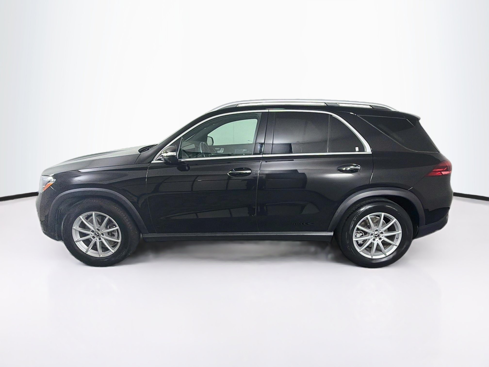 Used 2025 Mercedes-Benz GLE 350 4MATIC image 4